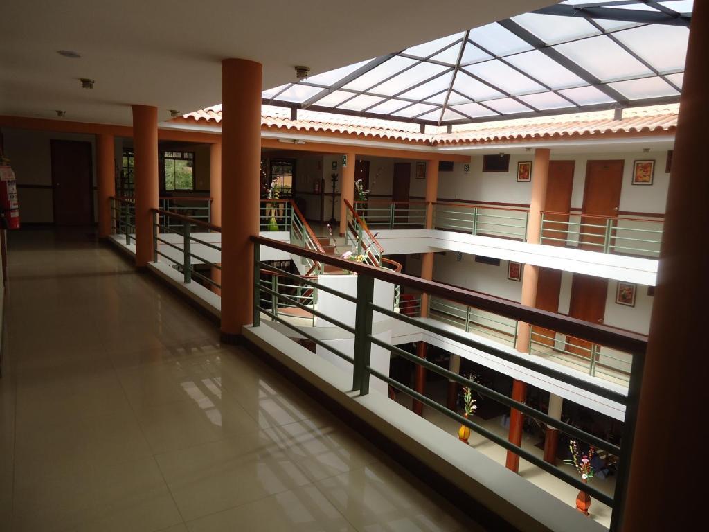 Hotel Tornado 3*